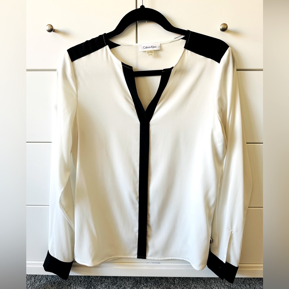 Calvin Klein Black and White Long Sleeve Blouse